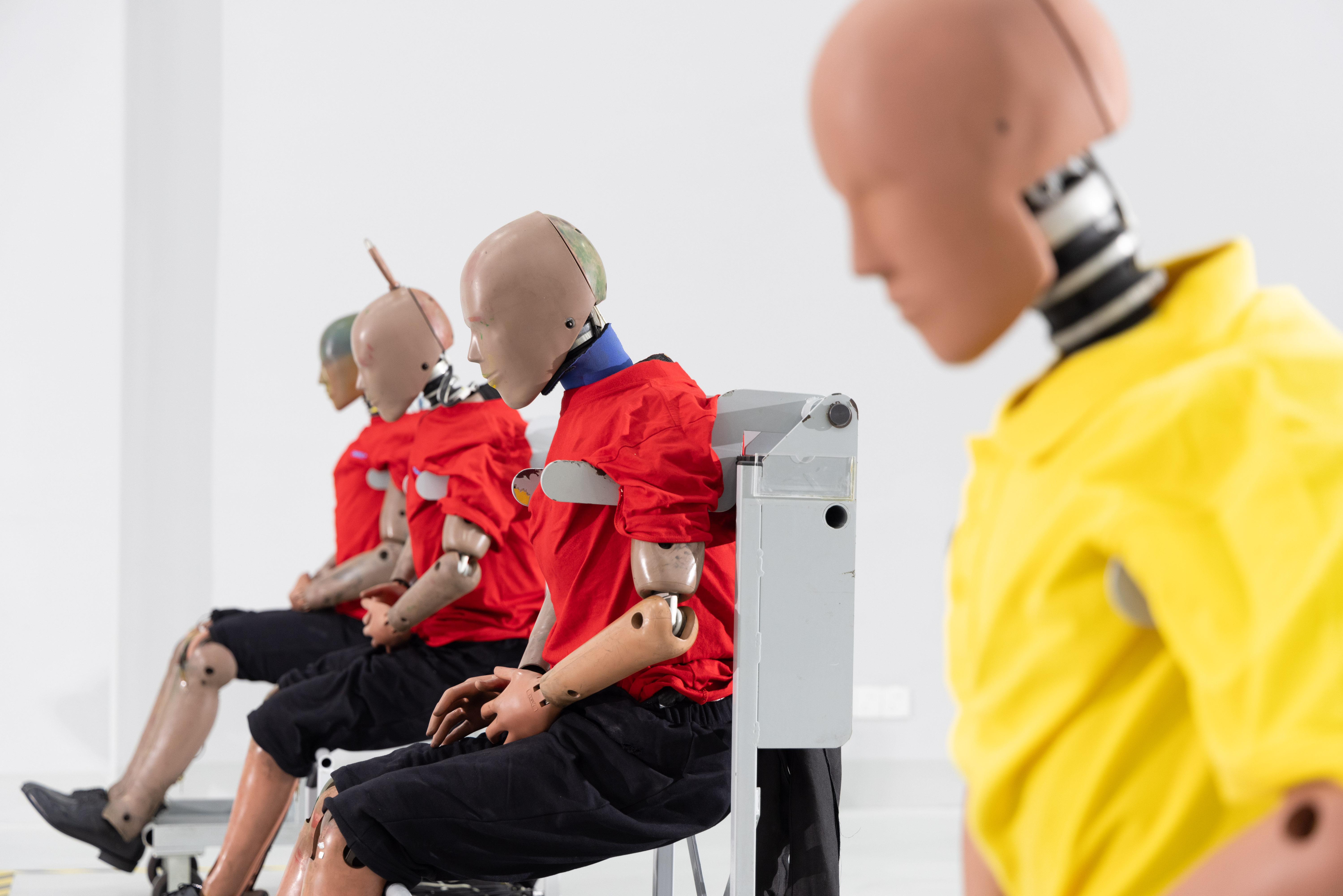 中国品牌太争气了！吉利联合湖南大学研发国内首个中国体征测试假人，躺姿测试全覆盖。