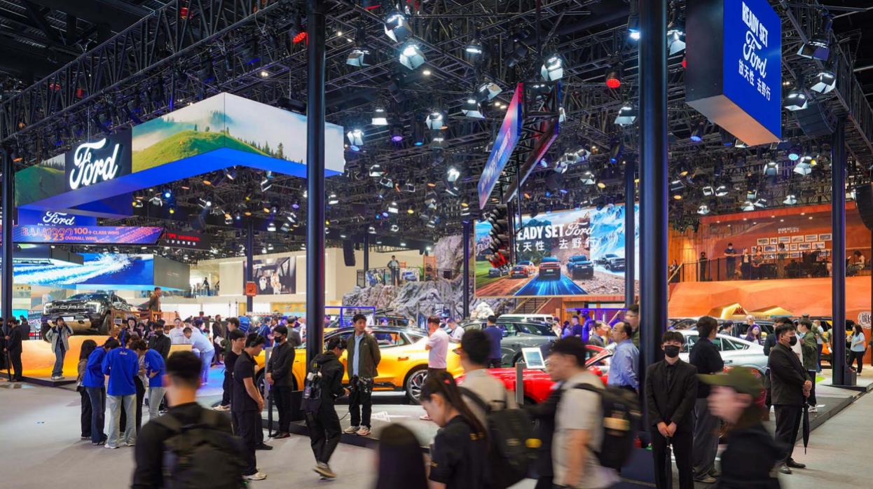 福特把“户外主题乐园”搬进北京车展

今年北京车展上，福特展台是少数有差异感的。