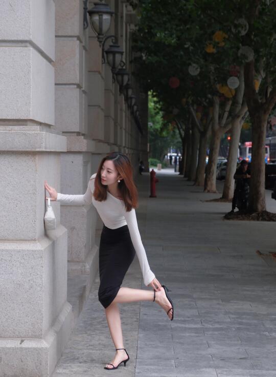 春夏美丽小黑裙18图