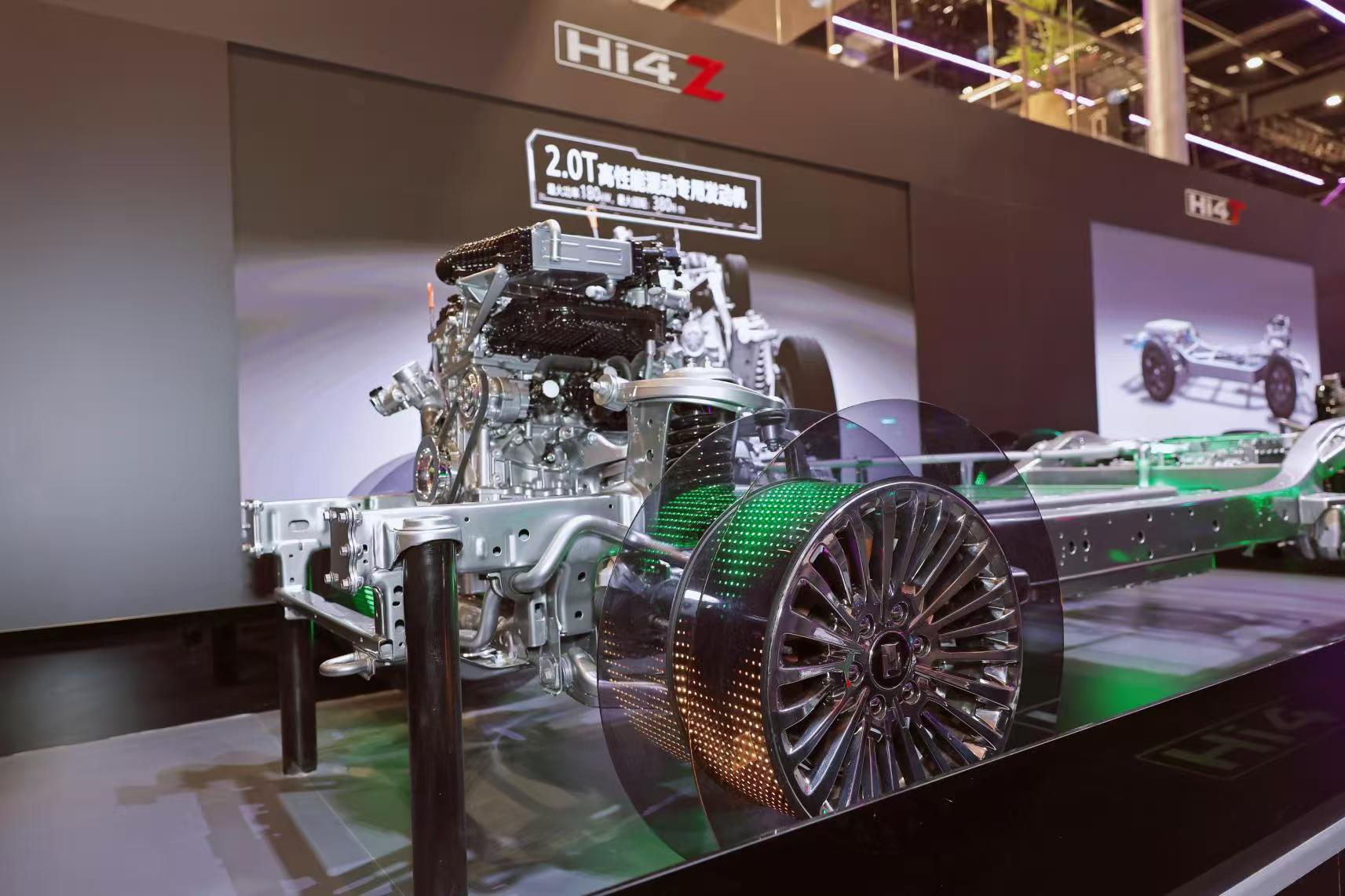 2026北京车展坦克展台人气挺高。五年时间，这牌子真做起来了，全球90多万车主，