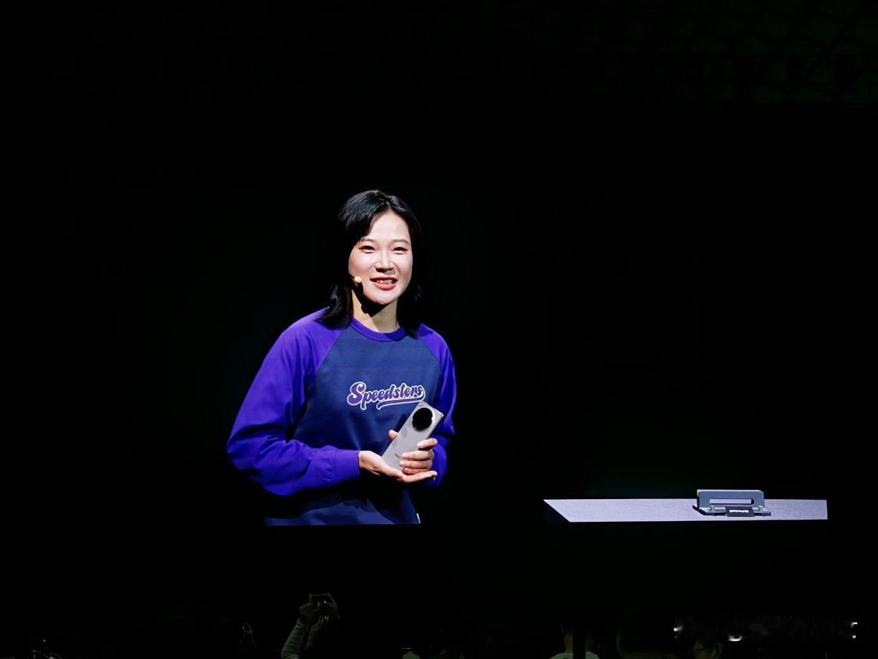 牛逼了，OPPO Find N6折叠十万次，还是平的！