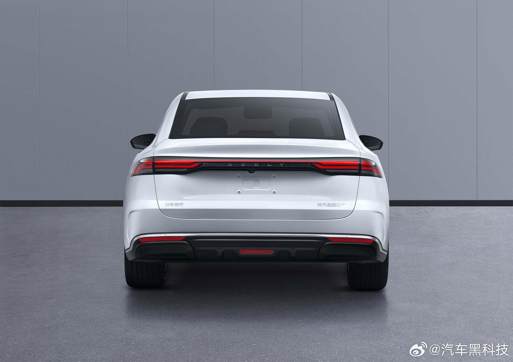 吉利银河星耀6甲醇插混车申报图曝光 甲醇插混星耀6EF申报图曝光。搭载极光湾BH