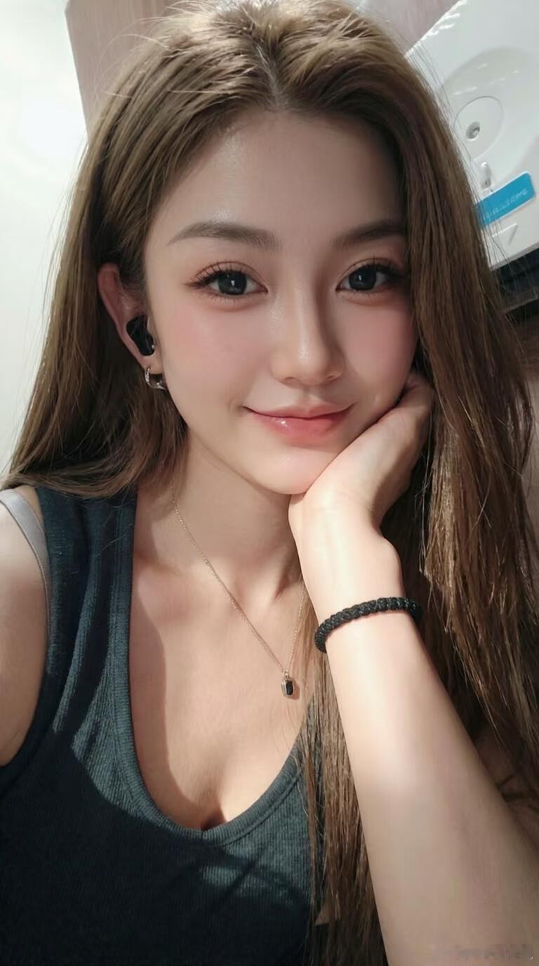 最近的一张自拍🤳 