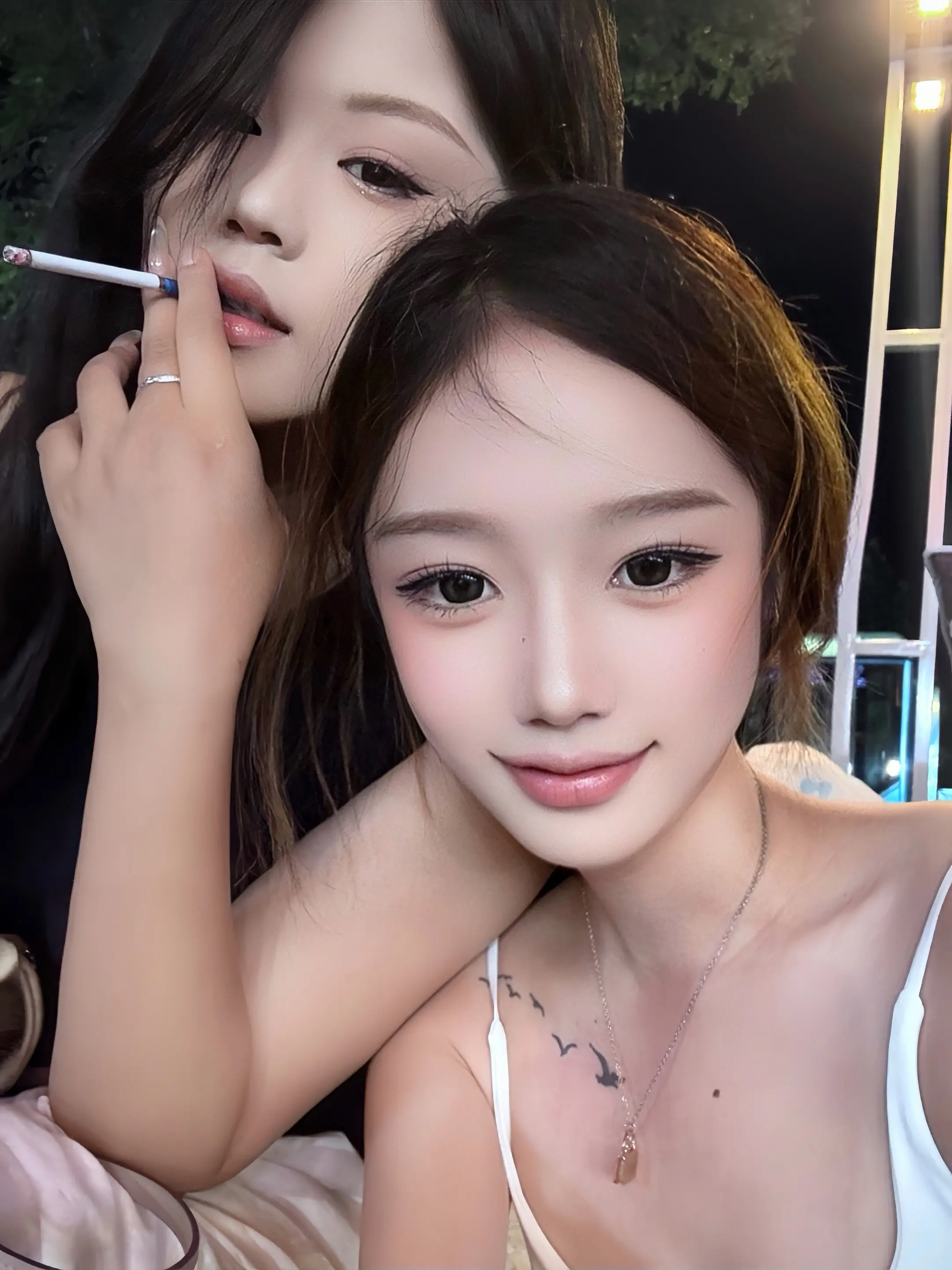 婧姐 你记住 干啥别干正事 争啥别争气 没啥别没病 有啥别有钱 没事常...