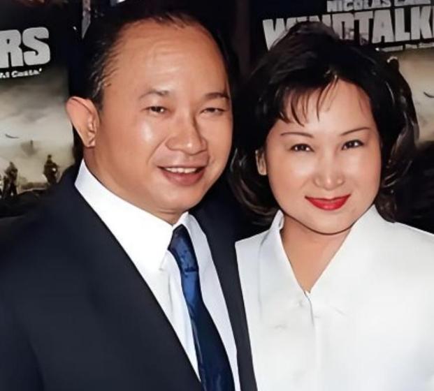 2012 年，著名导演吴宇森确诊淋巴癌中期，变卖了北京的房产去美国治病。没想到 