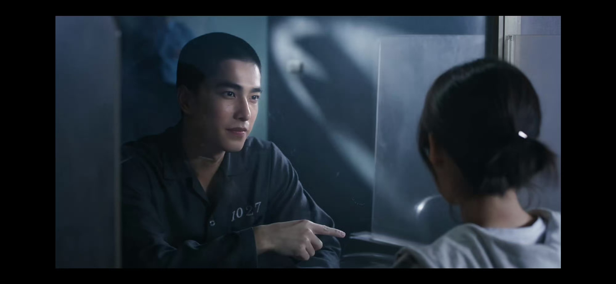 《如果我不曾见过太阳》今年冬天网飞不投纯爱全投暗黑系了看得很过瘾 