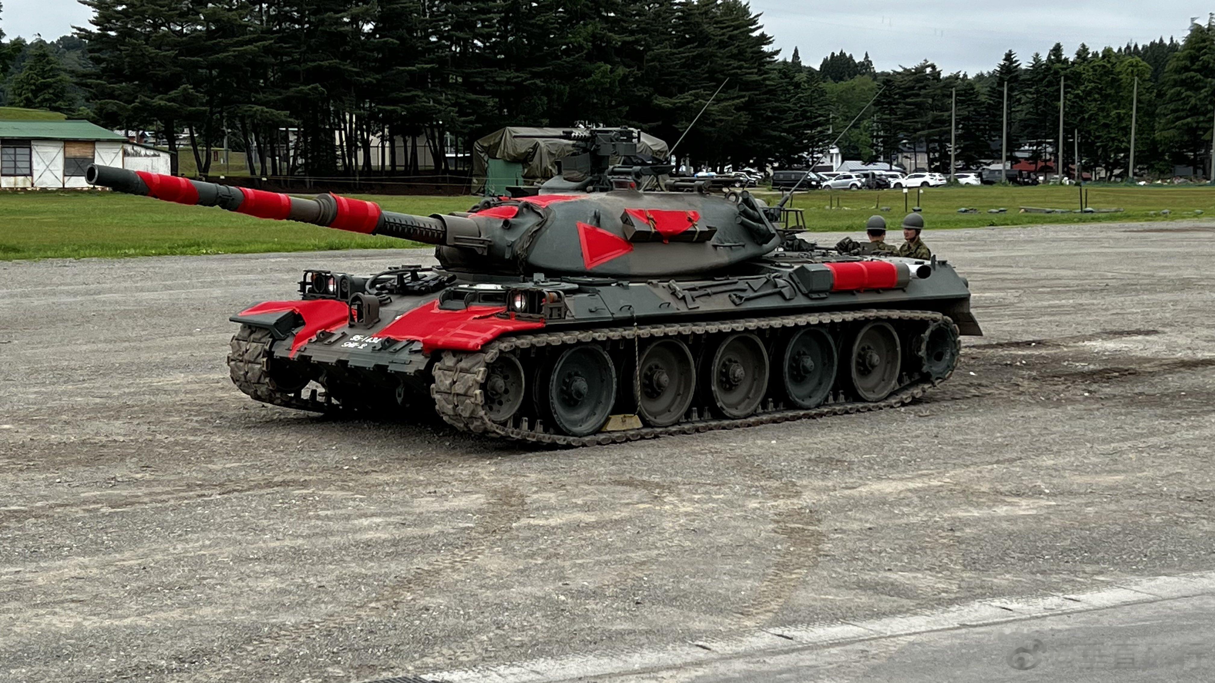 青森基地的74，液气悬挂亮骚中#武器装备[超话]# ​​​