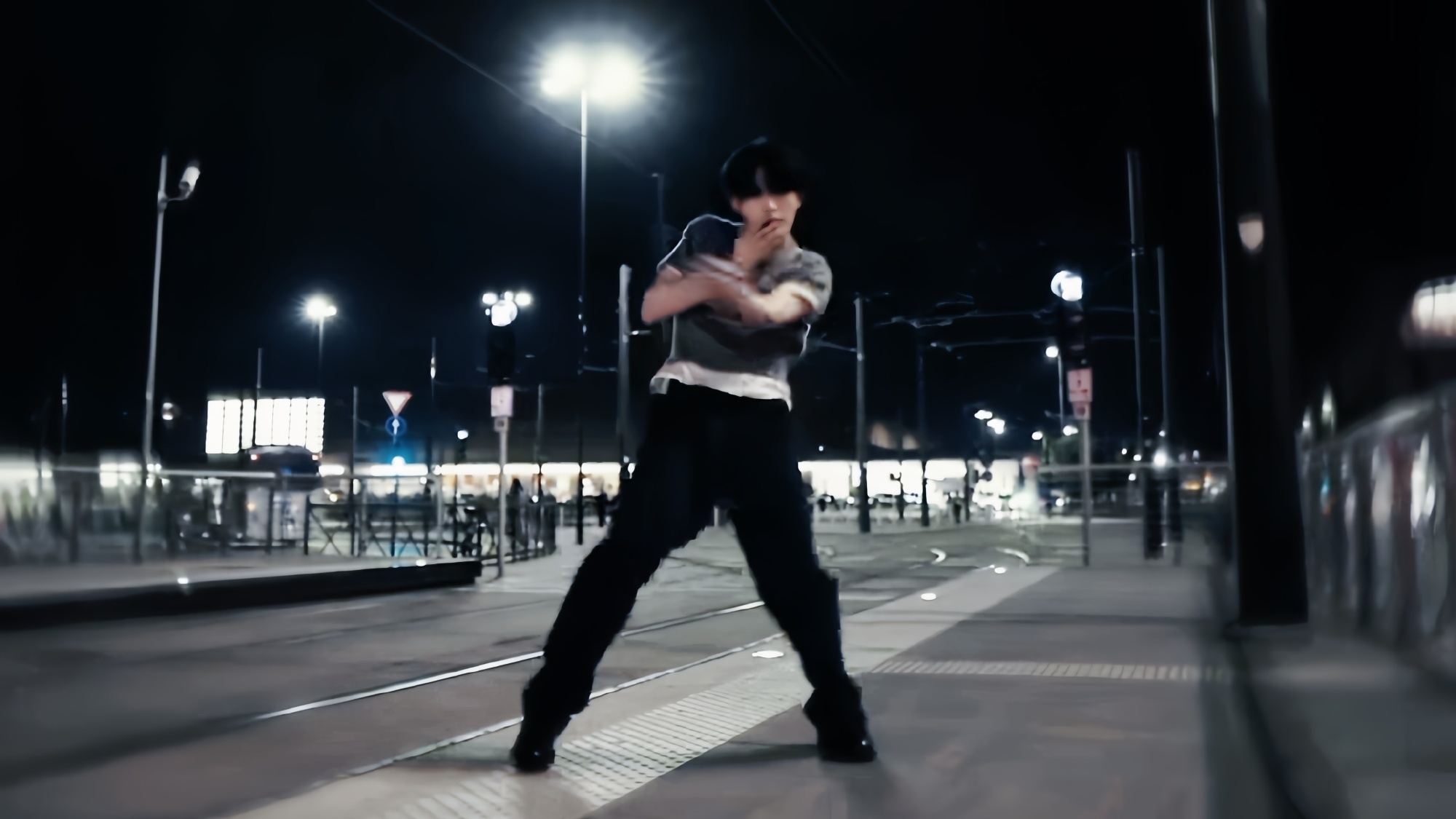 苏新皓第三条框框跳每一步都踩在审美点上！苏新皓把热爱跳成专属风格，街头随舞松弛又