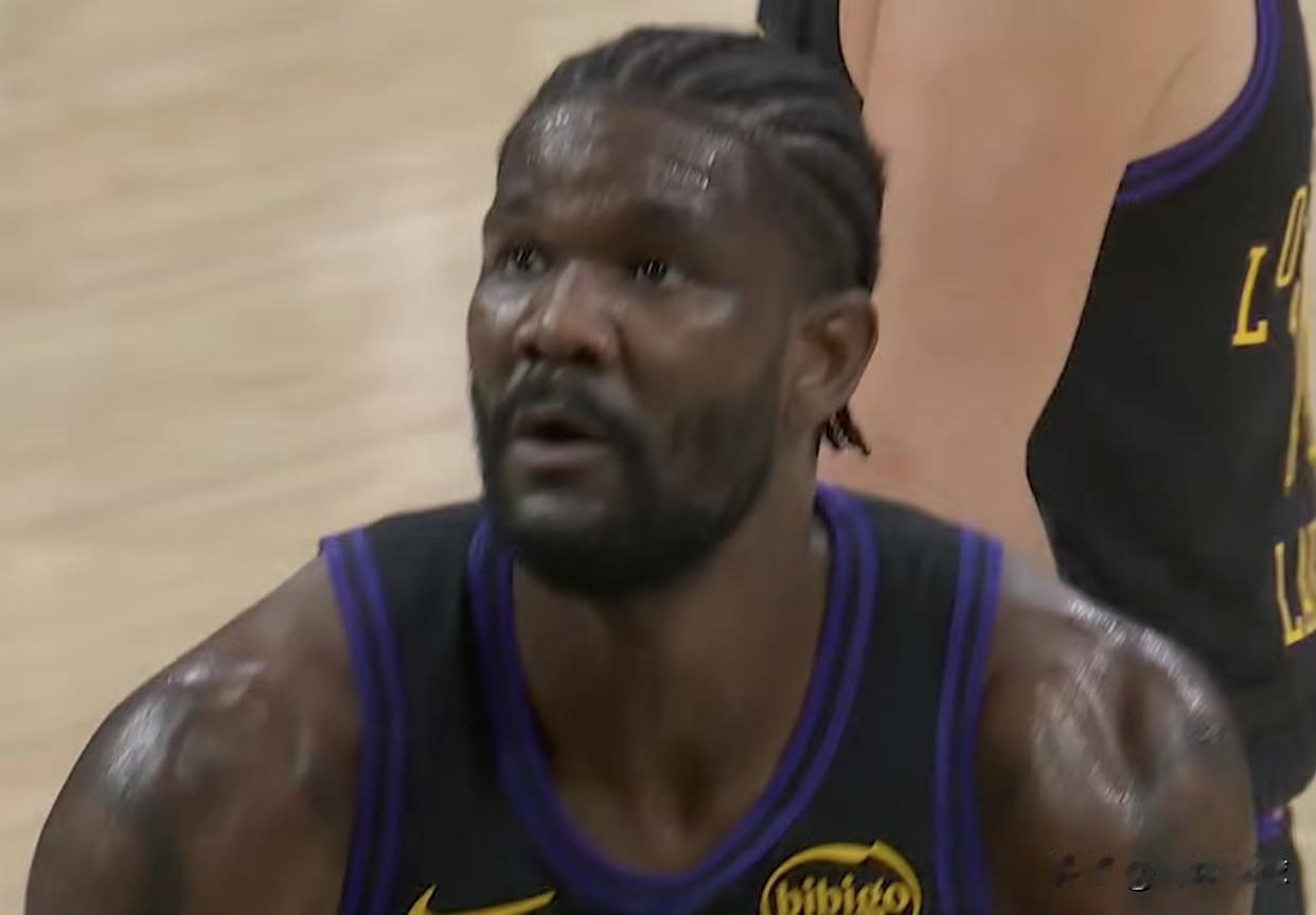 半场17分！艾顿让人眼前一亮！

今天，湖人队坐镇主场迎战魔术队。本场比赛，主力