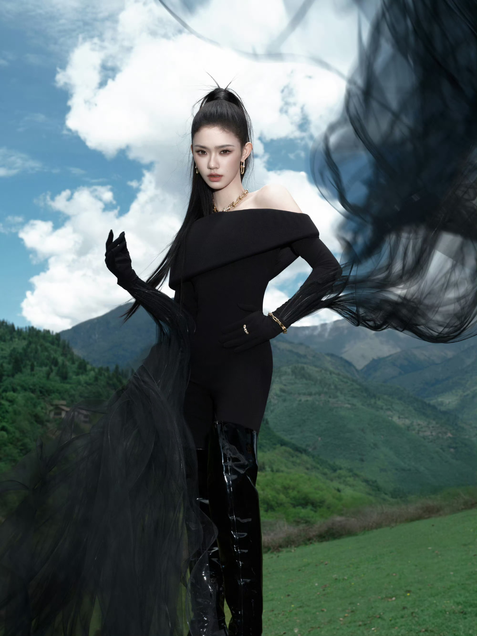 林允被纱糊脸的临场发挥VOGUE红毯突发浪漫小意外，轻纱拂面瞬间，林允从容温柔调