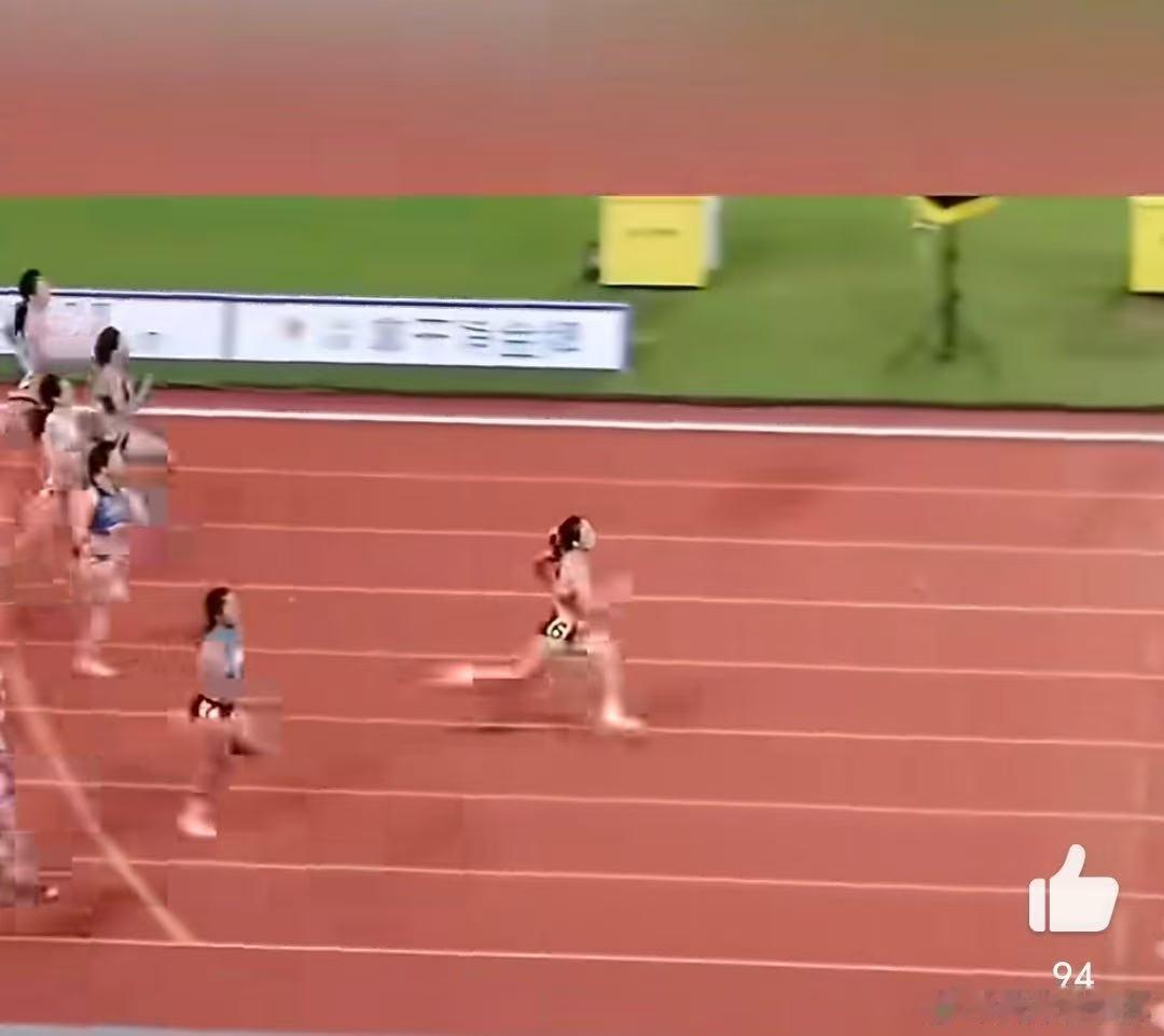 陈妤颉因喝奶走红的冠军第一人 陈妤颉是田径赛场上的闪耀新星，也是跑道外因过安检一