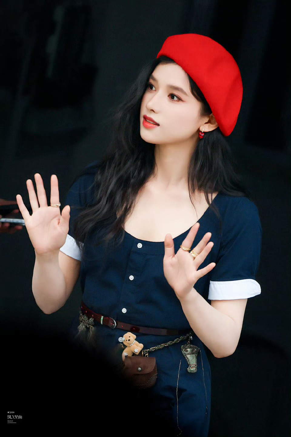哎呦婧仪这个小红帽萌的哟偶家台剧y2k女主张婧仪hi6上班小红帽造型