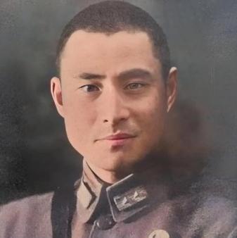 [微风]1975年，蒋介石得知黄维被特赦的消息后，立刻邀请他前往台湾，不仅补发了