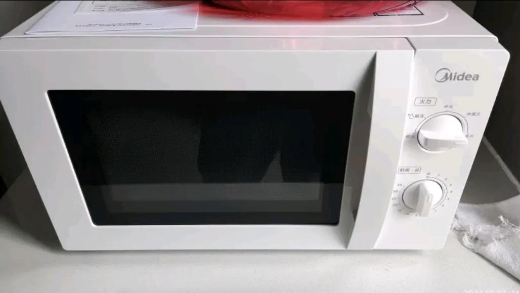 #理想家生活# 家里的微波炉用了十几年了，最近感觉计时不准，设定好后不能自己停下