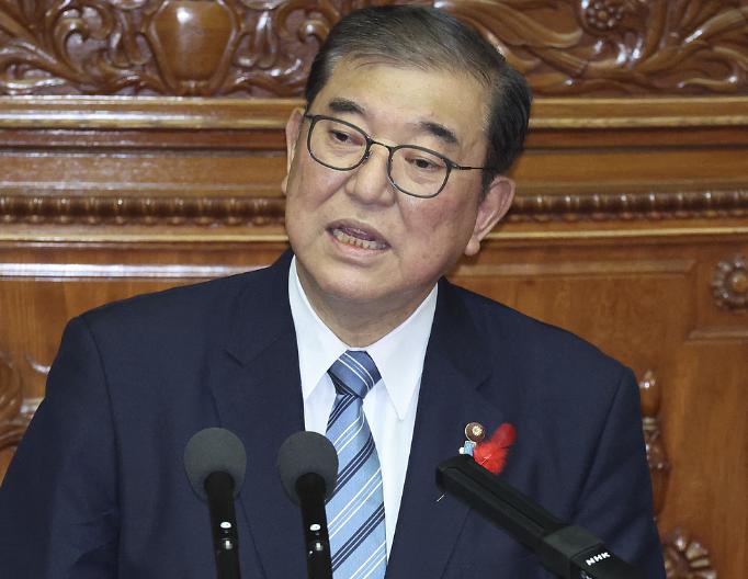 日本右翼内部吵起来了！石破茂再次发声痛批高市早苗。10月19日，石破茂在日本电视