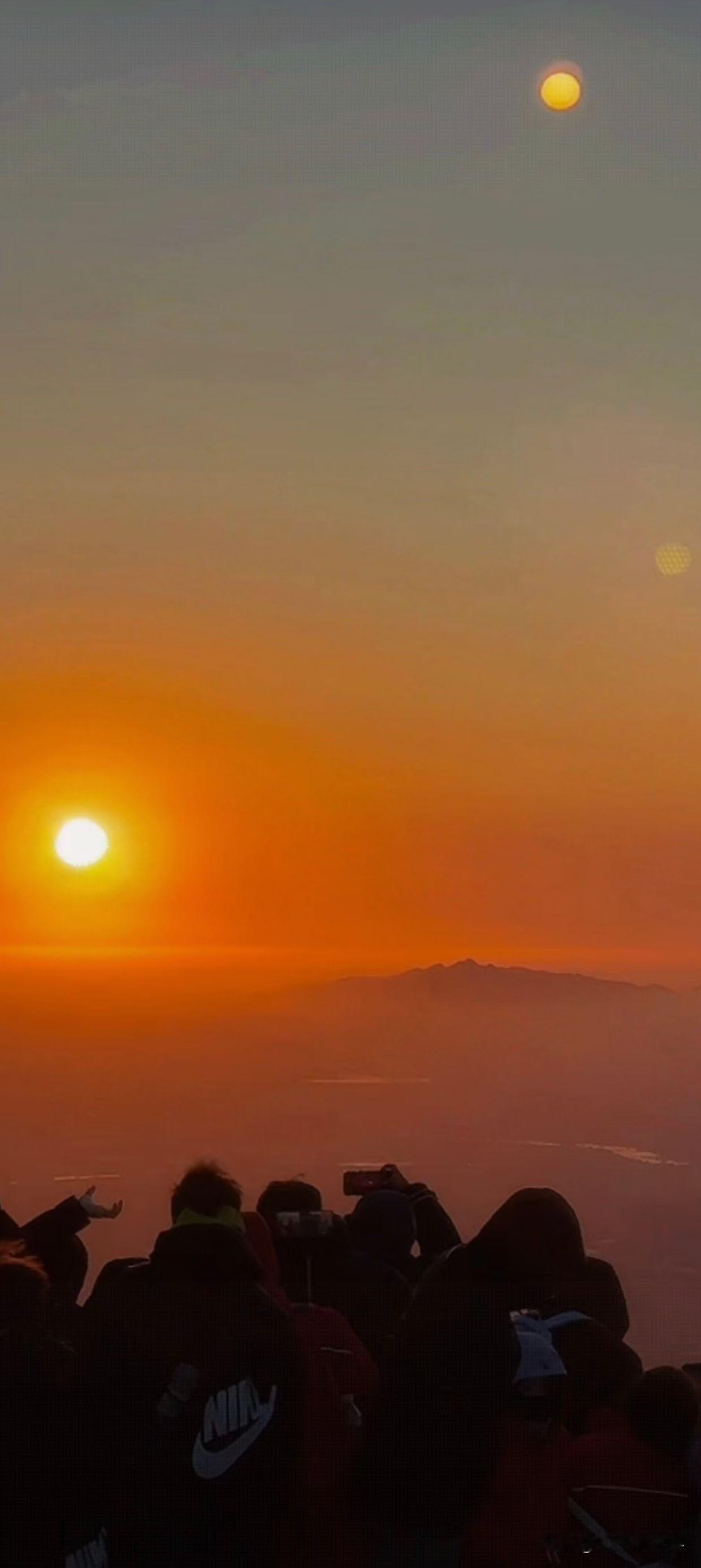 太阳从东方升起，是大自然最美的馈赠。