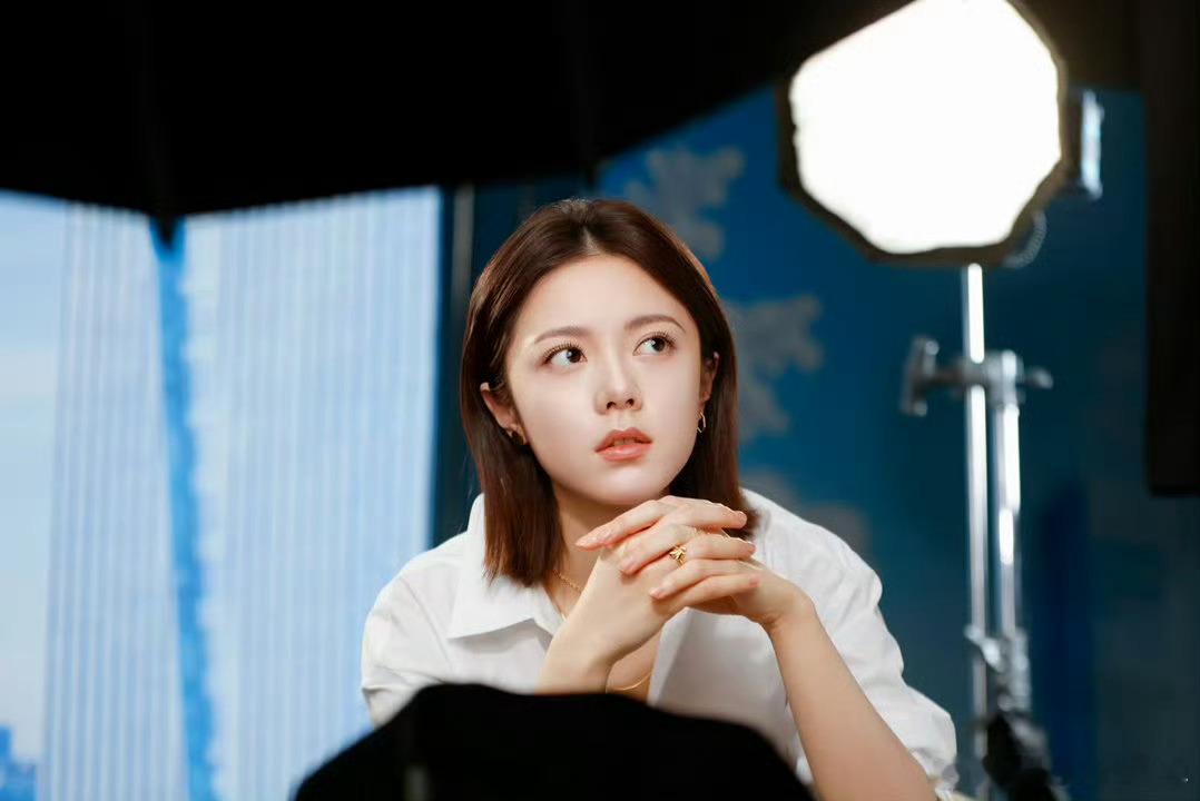 赵今麦短发镜头表现力赵今麦内娱甜妹转型天花板谁被赵今麦短发狠狠戳中💥可塑性也太