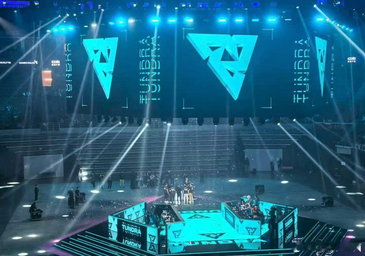 恭喜Tundra3:0拿下冠军TI14决赛阵容重演 Tundra总冠军