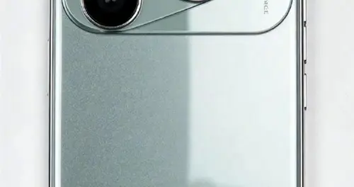 博主自制華為Pura 90渲染圖：三角+矩形Deco辨識度太高了