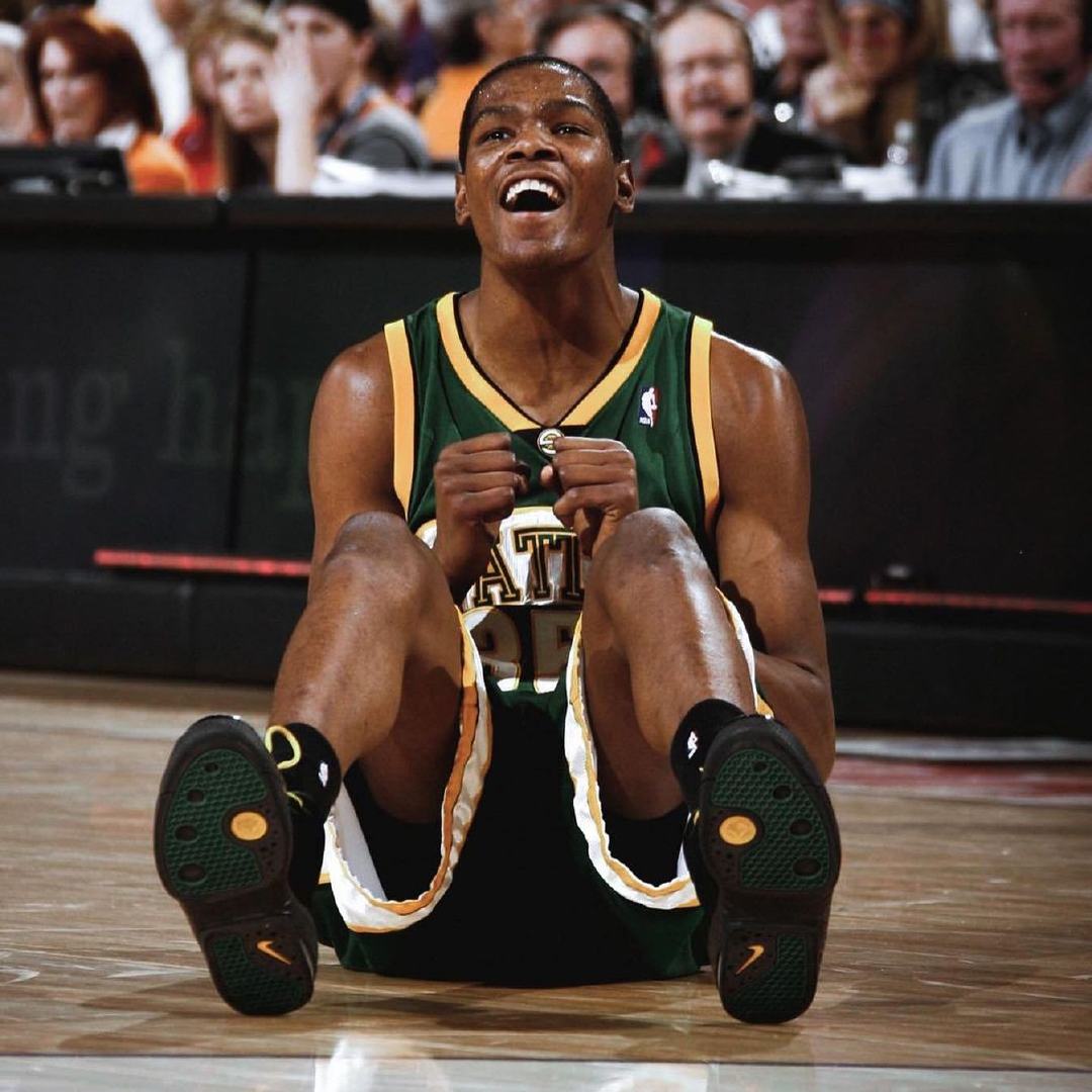 Shams：NBA 将在3月24日 -25日的董事会会议上举行投票，研究推进在拉