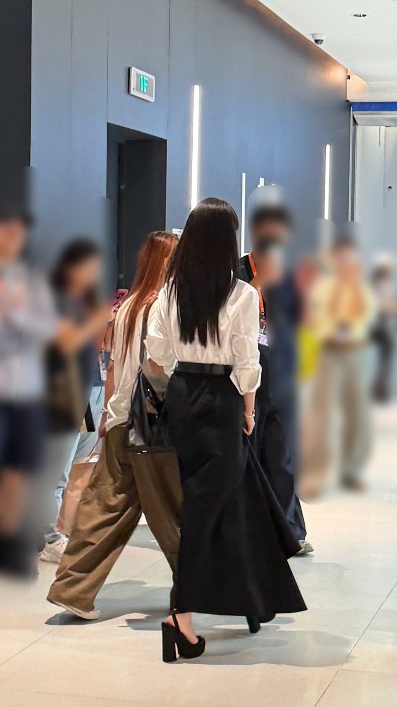 杨紫 [流鼻血]啊啊啊看到我家杨紫背影啦[舔屏] ​​​