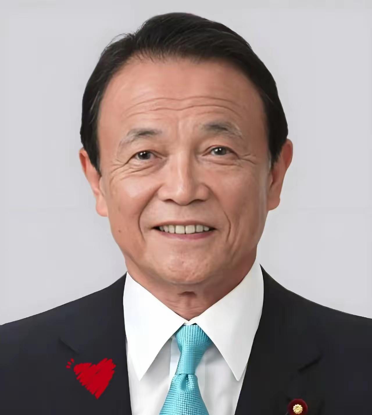 10月7日，日本自民党新总裁高市早苗召开记者会，宣布麻生太郎担任副总裁，铃木俊一