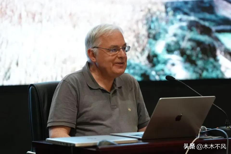 一位研究国际教育比较多年的学者说，“以前我不理解为什么有些人总说中国学生只会做题