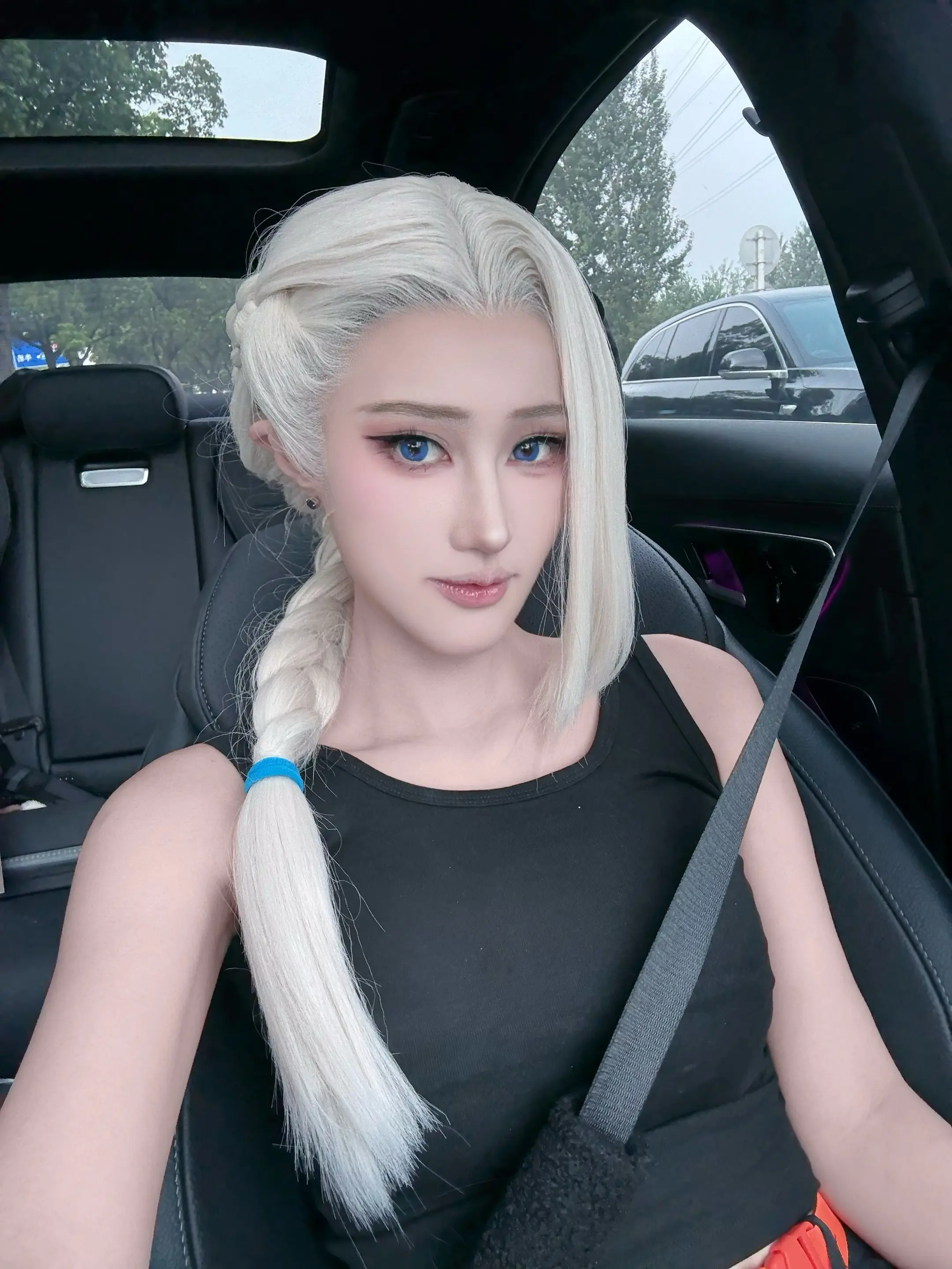 跟你讲伤心事不如去吃顿火锅或开把游戏