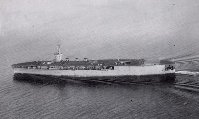 1984年，我国花3000万美元向澳大利亚买了一艘废船。废船到达广州黄埔船厂后，