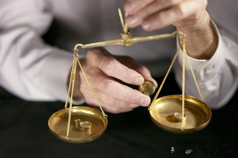 2.借款凭证：写借条，微信借记得备注“借款”，并保留转账记录。借条比面子更管用。