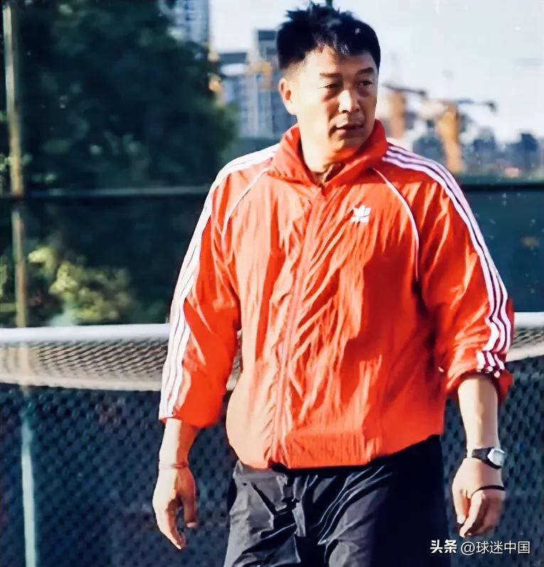 涂胜桥是武汉青训培养的“小快灵”前锋，1985年世少赛八强成员，1988年亚洲杯