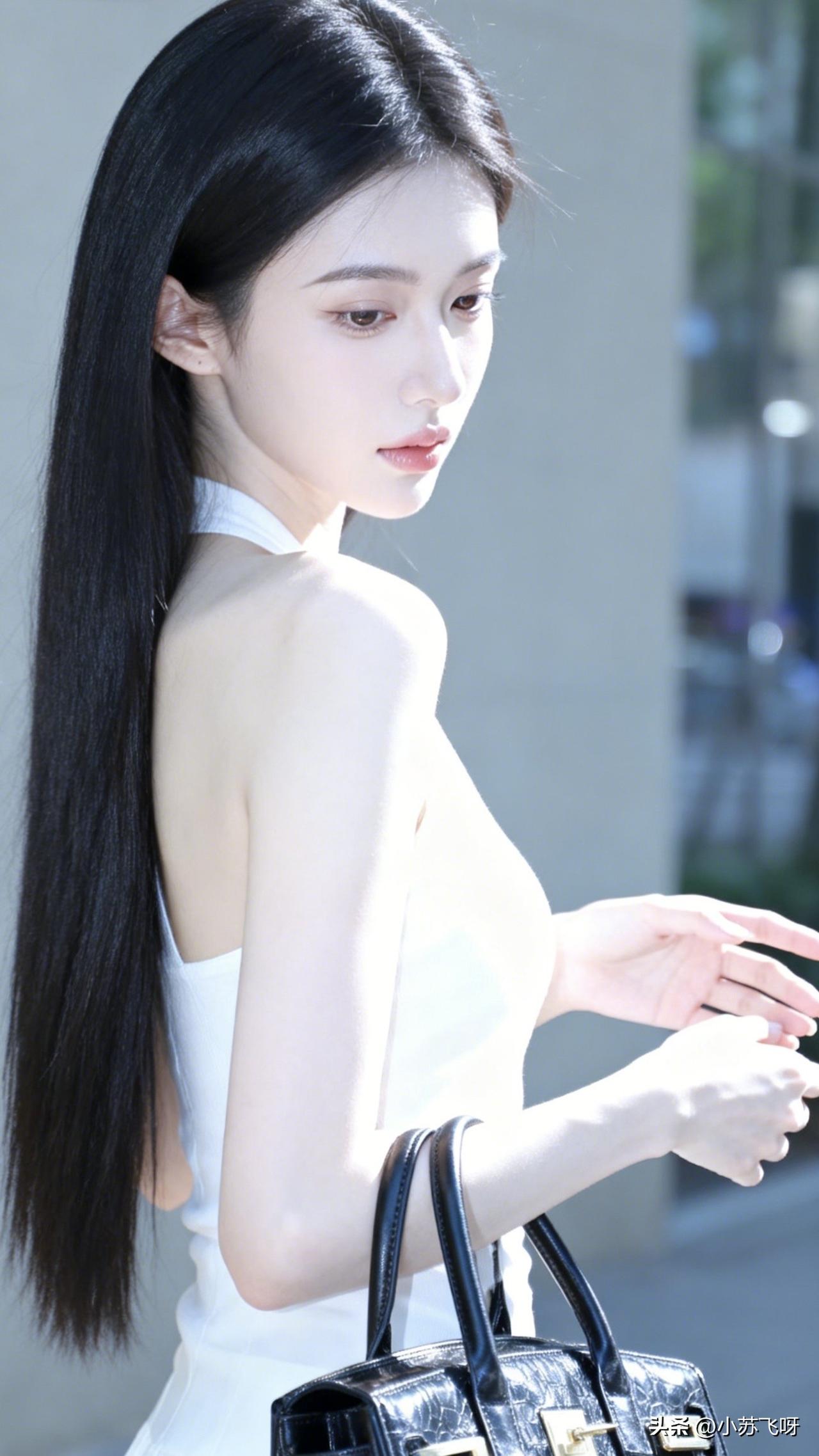：每一个女生的心中，或多或少都曾希望过，希望自己就是都市里那时尚又美丽，迷人又浪