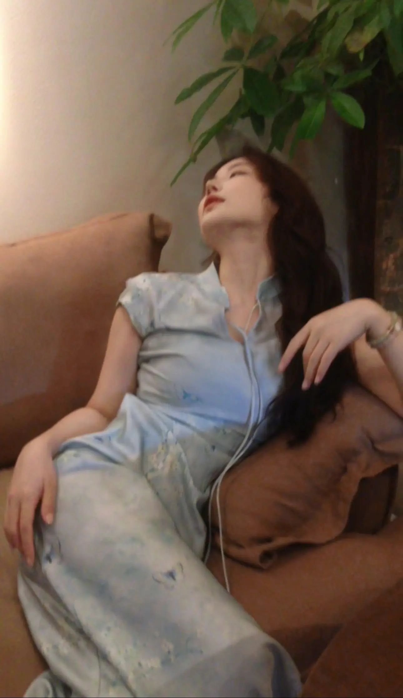 真正的爱是扶级而上的托举