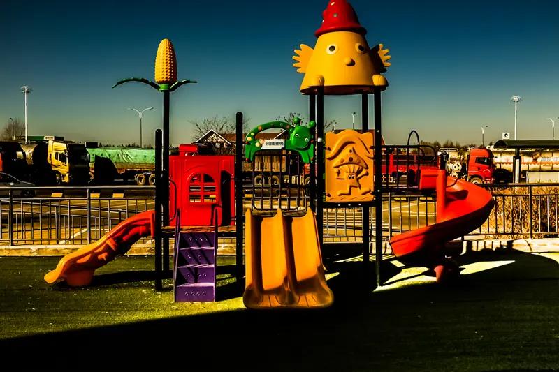 支持幼儿园纳入义务教育！全国人大代表林勇就建议逐步试点将幼儿教育纳入义务教育，条