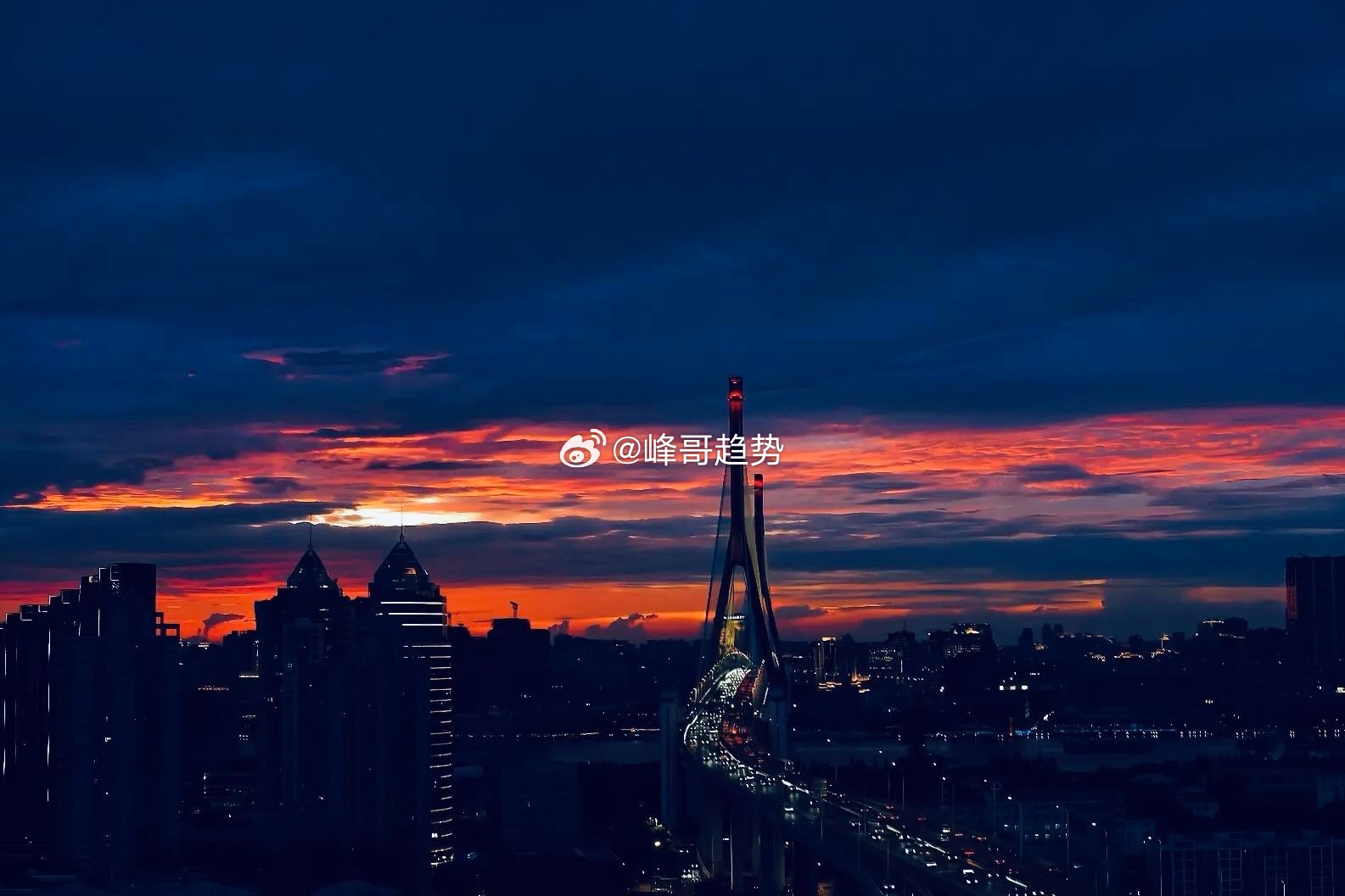 先赞后看，爆赚不断！★复盘★             财富是对认知的补偿，而不是