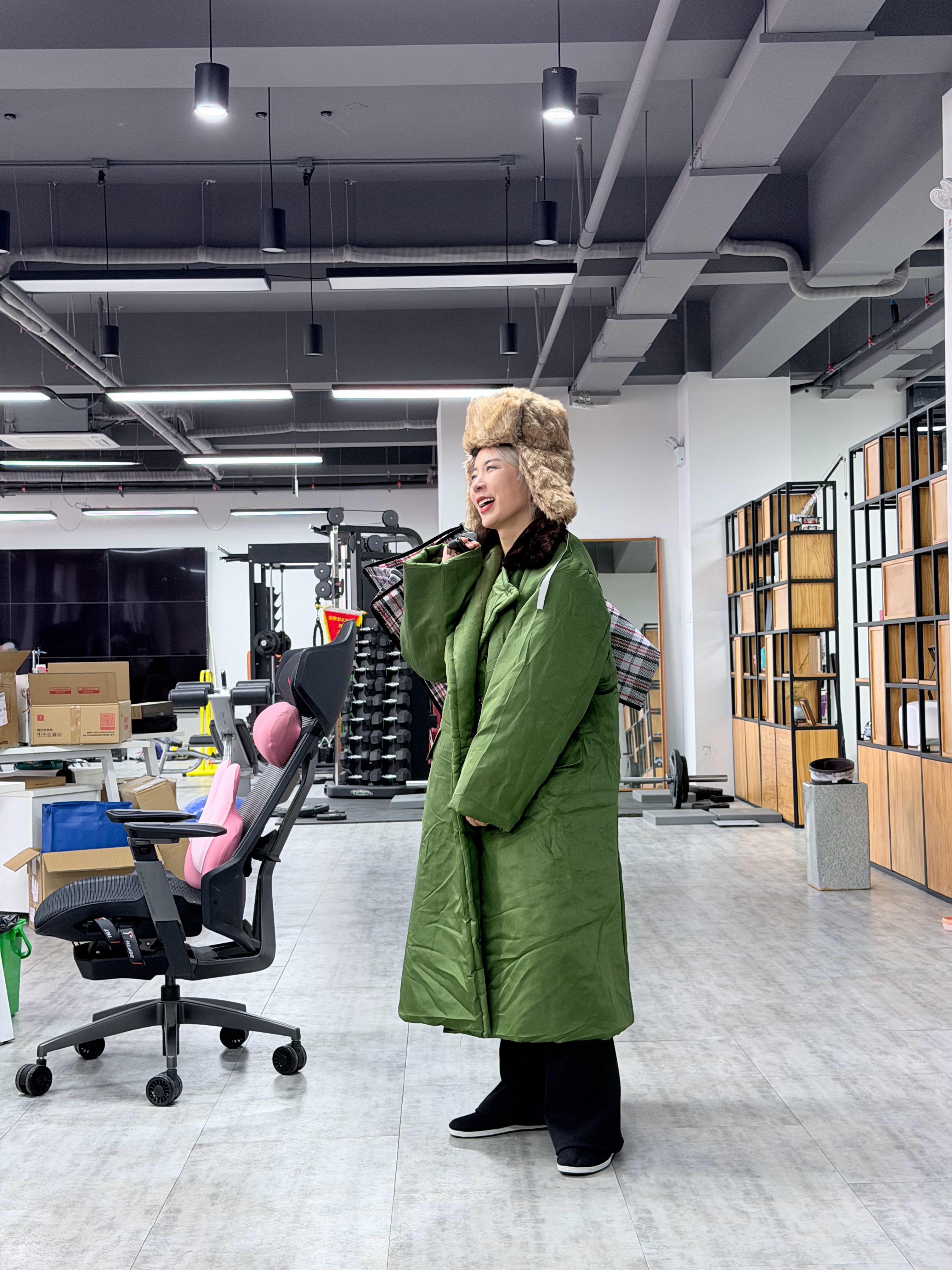 马哥给精心搭配的ootd能看出来吧 给五旬老太开心坏了