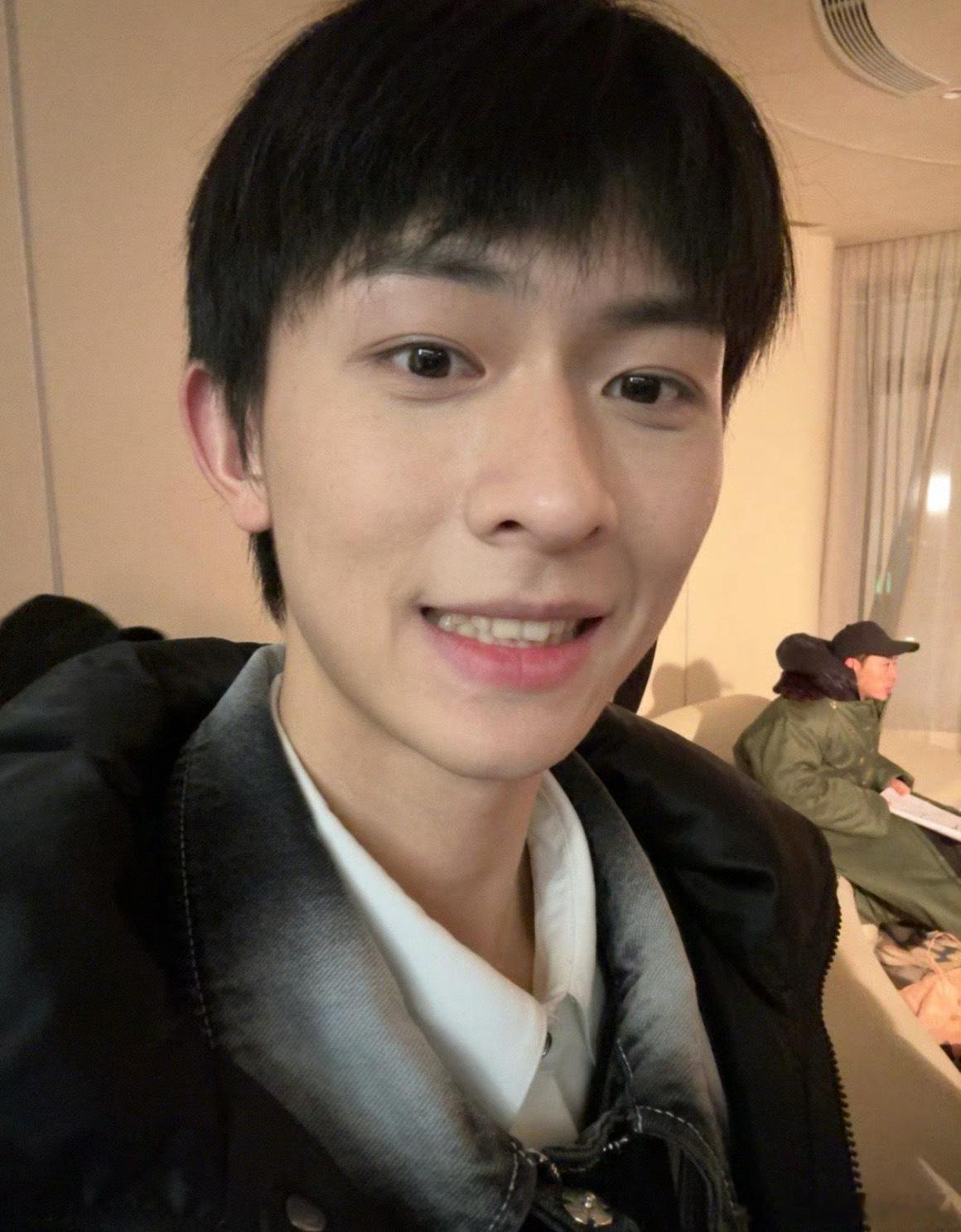 陈添祥气场全开这个颜值属实也是帅到我心坎上了，添祥气场直接拉满，这帅气真的让人移