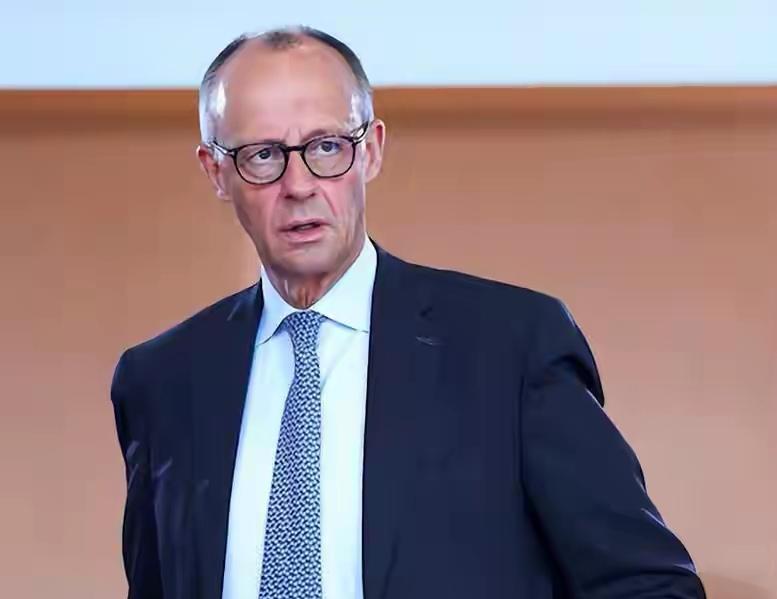 不顾反对派掀桌子，德国援乌再砸115亿
为什么国家经济负增长，且在选择党（AFD