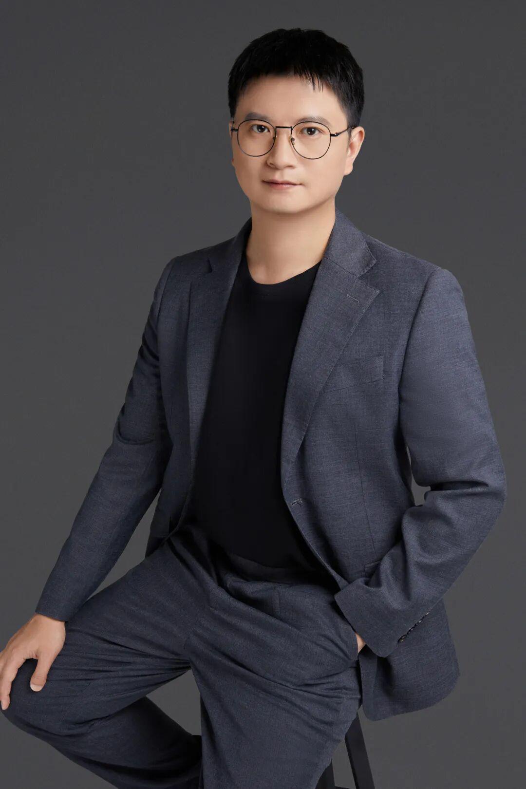 老美那边还在沾沾自喜，以为卡住了咱们的脖子，结果回头一看，咱们早就换道超车了。