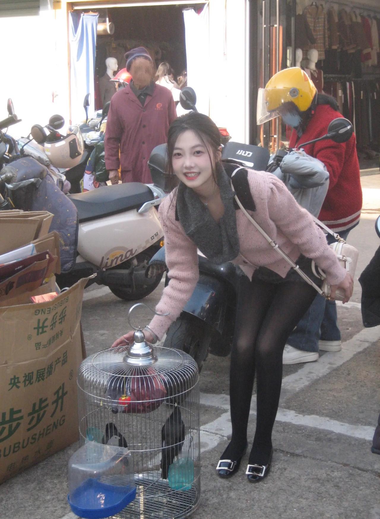 早起去赶集，集市上的烟火气。看看气质女神的穿着搭配吧 晒图笔记大赛 晒一晒你的日