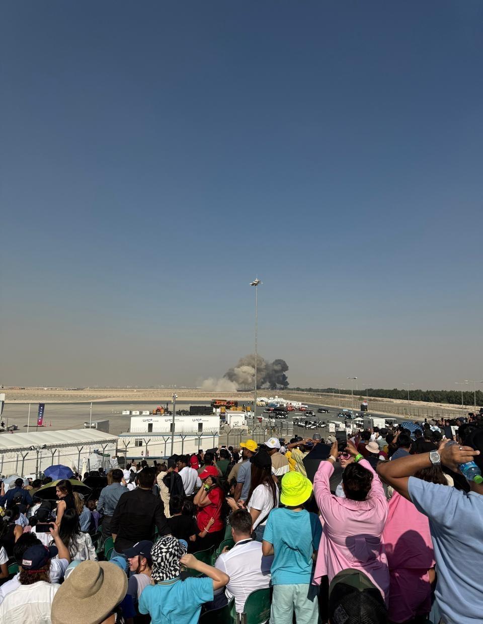 更多印度 光辉战斗机在迪拜坠毁的图
这也太。。。印度人啊印度人
烽火问鼎计划 ​