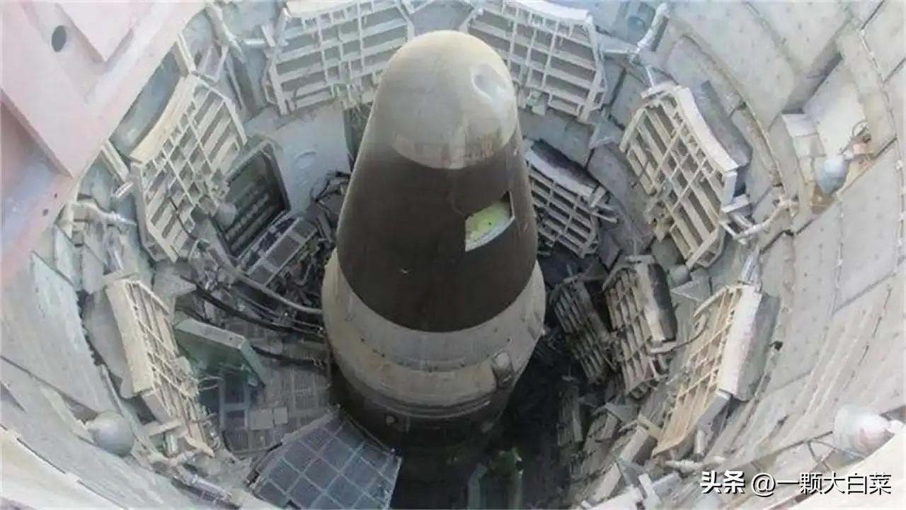 以色列被打惨了敢不敢放核弹？

近期中东冲突升级，美军前高官警告：以色列不是中美