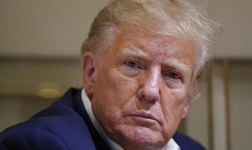 据美国媒体报道，美国白宫居然把比利时错当成了白俄罗斯，列进了和平委员会。

比利