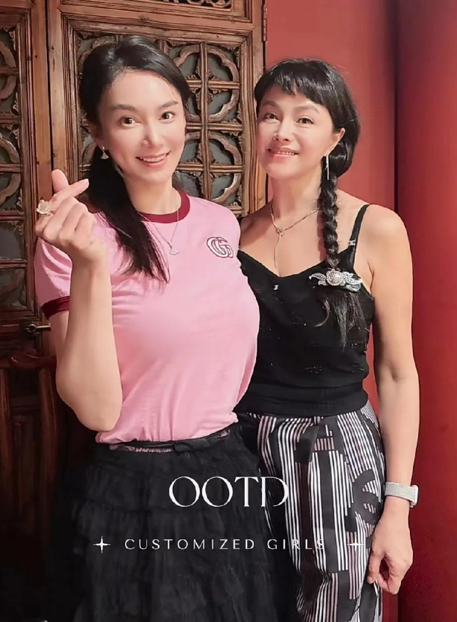 九十年代当红女星石兰近照曝光！58岁仍风韵犹存，目前定居美国
上个世纪九十年代的