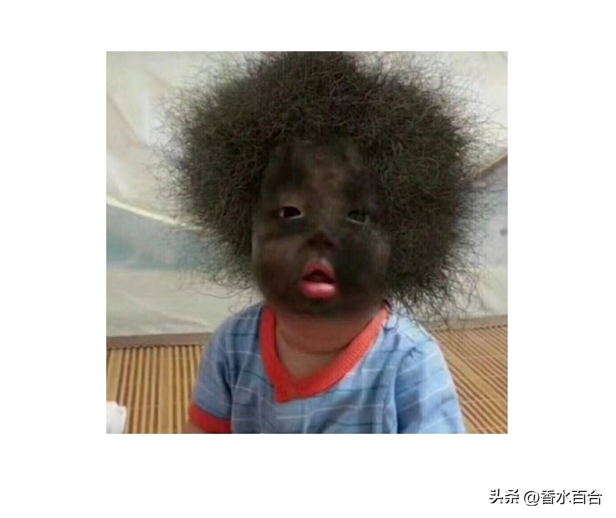 3月4日，伊朗导弹精准打击美方在印度洋的驱逐舰+补给油轮。被击中后，两舰甲板起火