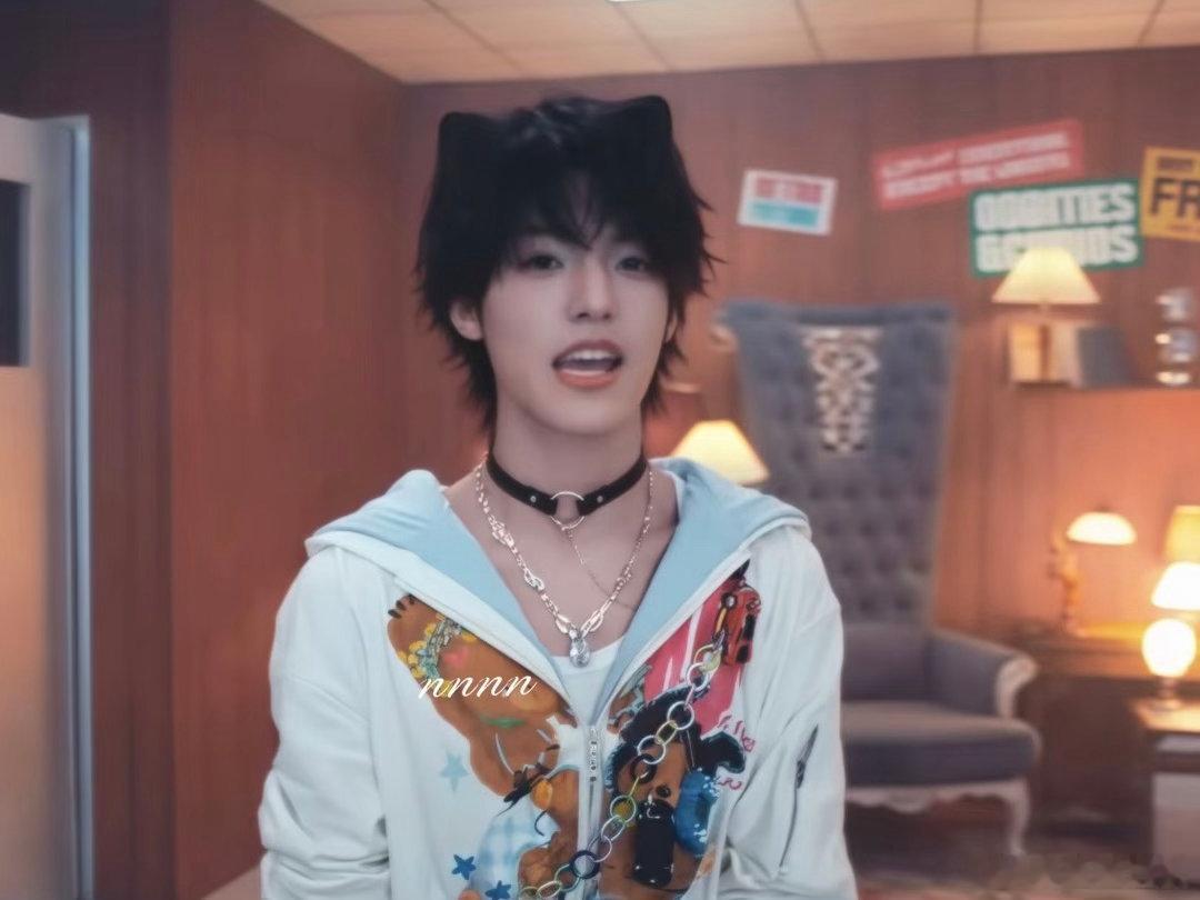 张泽禹揭秘推门镜头笑死我了妹妹 