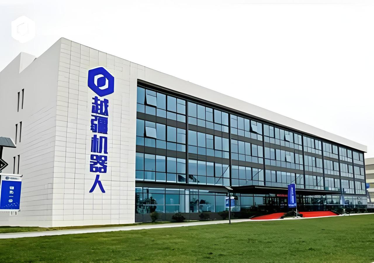 智能机器人厂商越疆科技副总裁曾宇于10月3日在上海因突发疾病离世，享年49岁。当