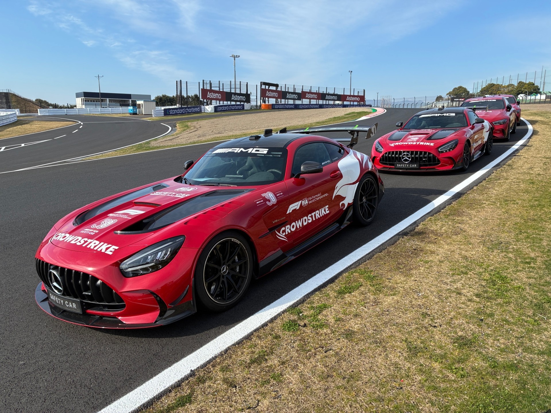 安全车和医疗车抵达铃鹿赛道👀F1赛车2026F1日本大奖赛