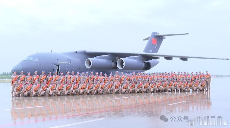 精忠蓝盔[超话]致敬中国蓝盔中国军人 蓝盔勇士 | 中国首批赴阿卜耶伊维和快反分