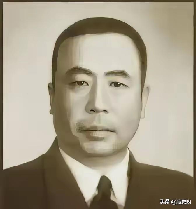 1949年台北诀别！将军送走全家独自赴死，藏着无人知晓的卧底悲壮
 
1949年
